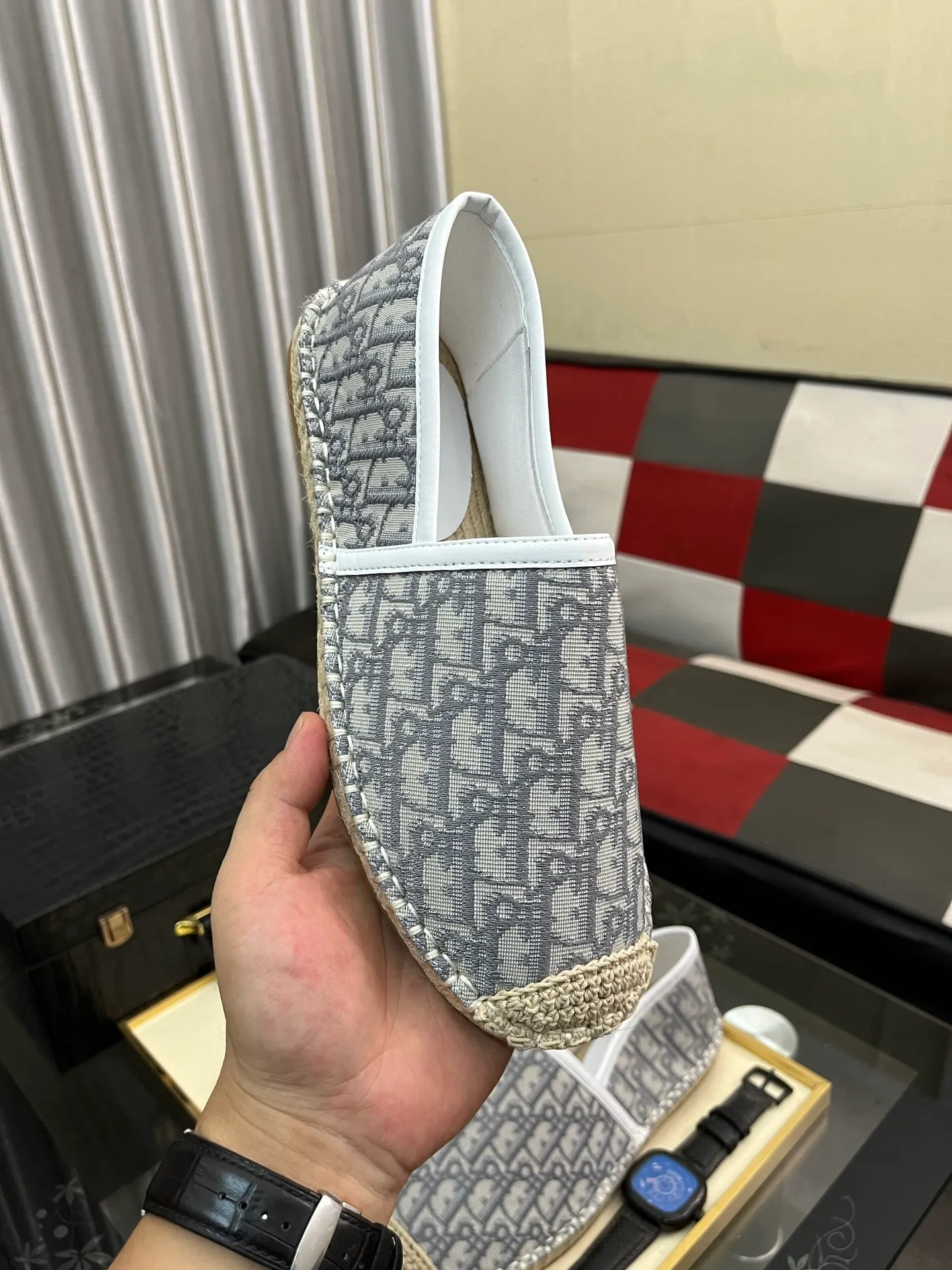 Men's shoes 💰400⌚️⌚️Dior men's latest slip-on Loaf casual fisherman's shoes ✔️The original version is available simultaneously at the counter and is a one-to-one replica🎩Material: Italian imported waterproof fabric, pure hand-pulled strings, raw rubber breathable outsole, lining breathable and comfortable lambskin, 100% comfortable density, original rubber outsole wear-resistant ✔️Code number: 38-44, you deserve it, (Note: 45 and 46 can be customized, non-refundable and non-exchangeable)